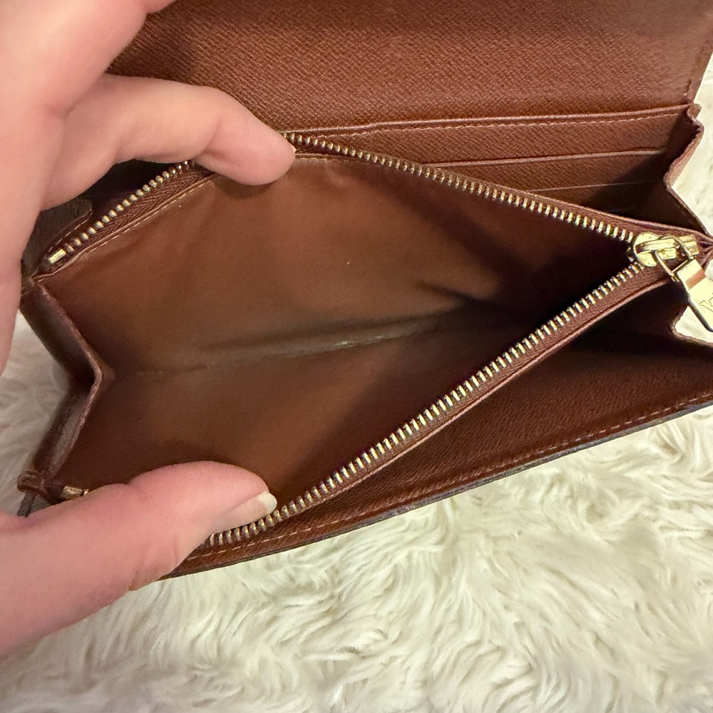 Louis Vuitton Sarah wallet - Picture 7 of 16